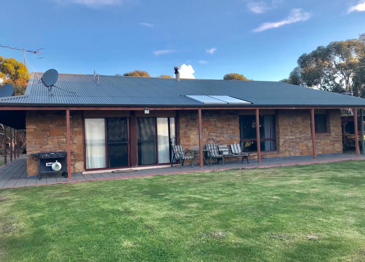 Bee'S Place - 3 Bedroom Home On 10 Acres Of Land With Distant Ocean Views Emu Bay Bagian luar foto